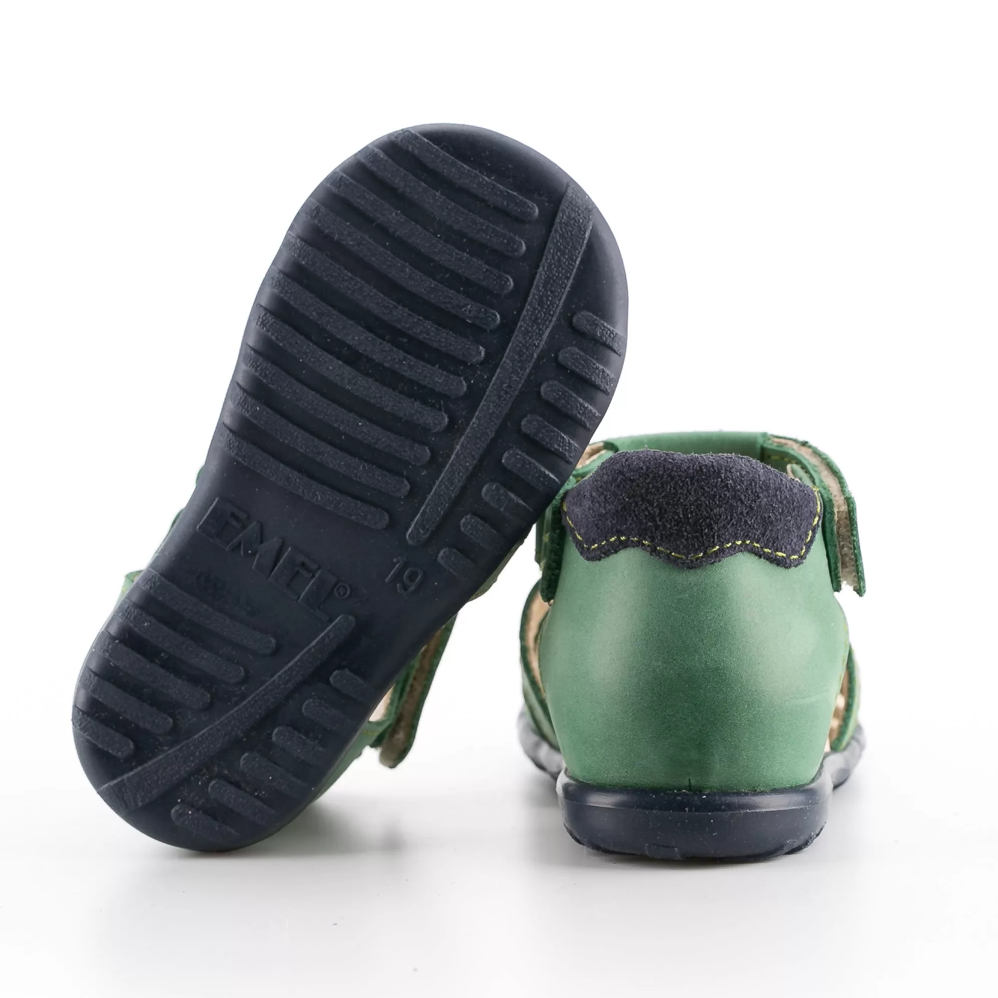 (1078-6) Emel green closed sandals