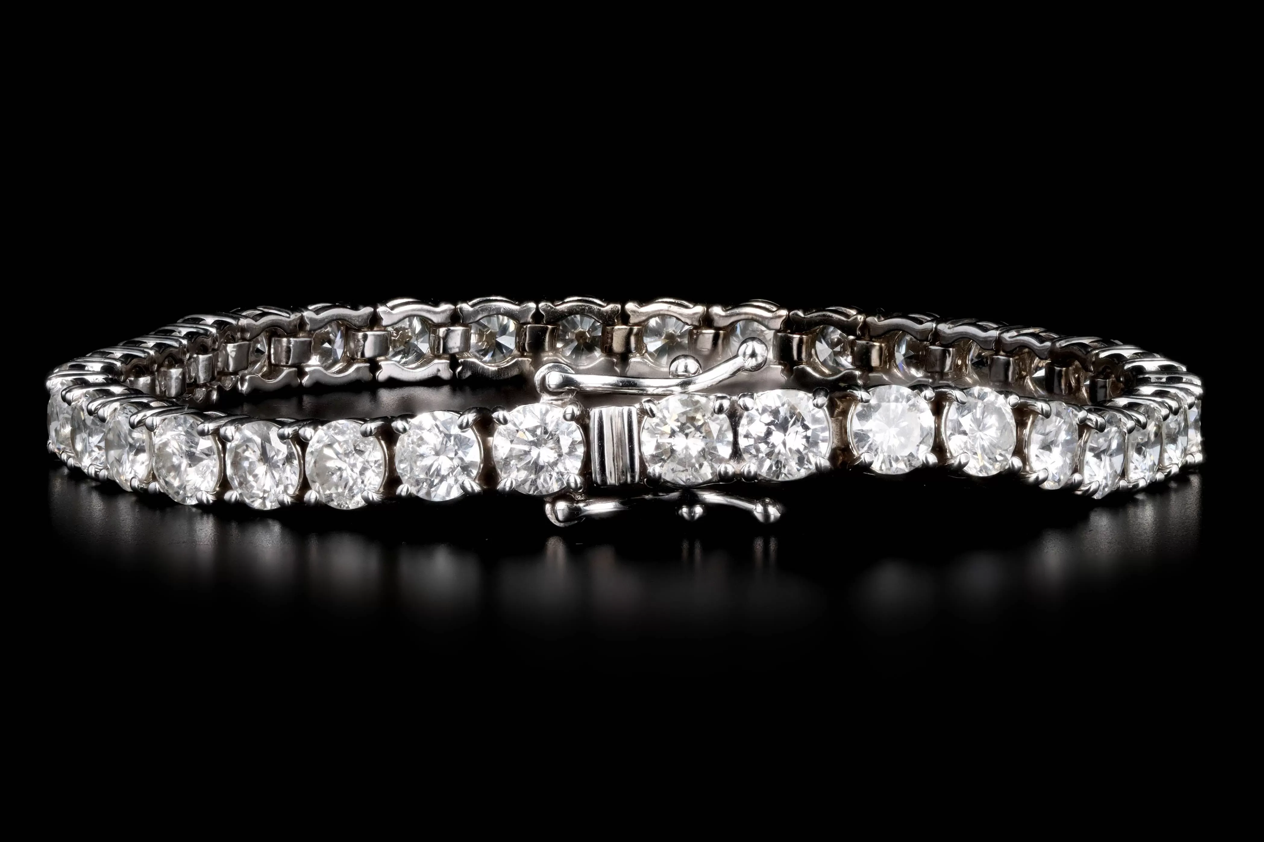 14K White Gold 11.05 Carat Total Weight Round Brilliant Cut Diamond Tennis Bracelet