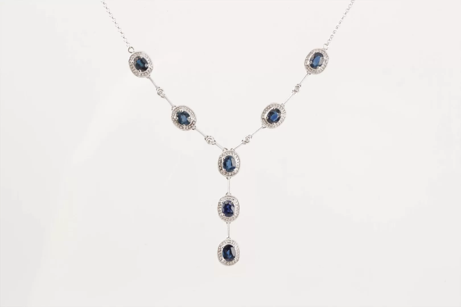 16.5'' 14k White Gold 0.05ctw Diamond 2.94tcw Sapphire Necklace (5.50g.)