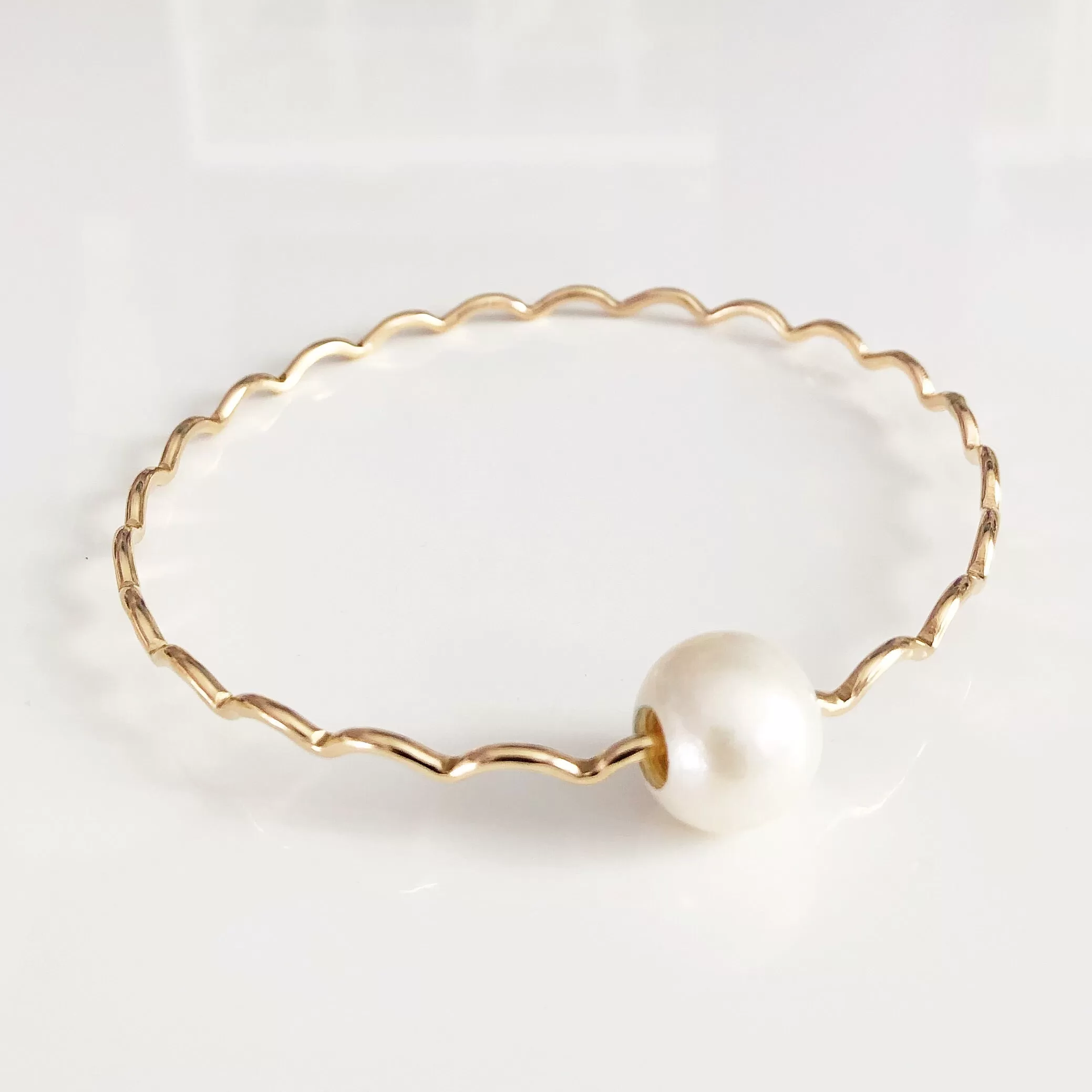 Bangle UNAHI - white Edison pearl (B429)