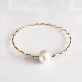 Bangle UNAHI - white Edison pearl (B429)