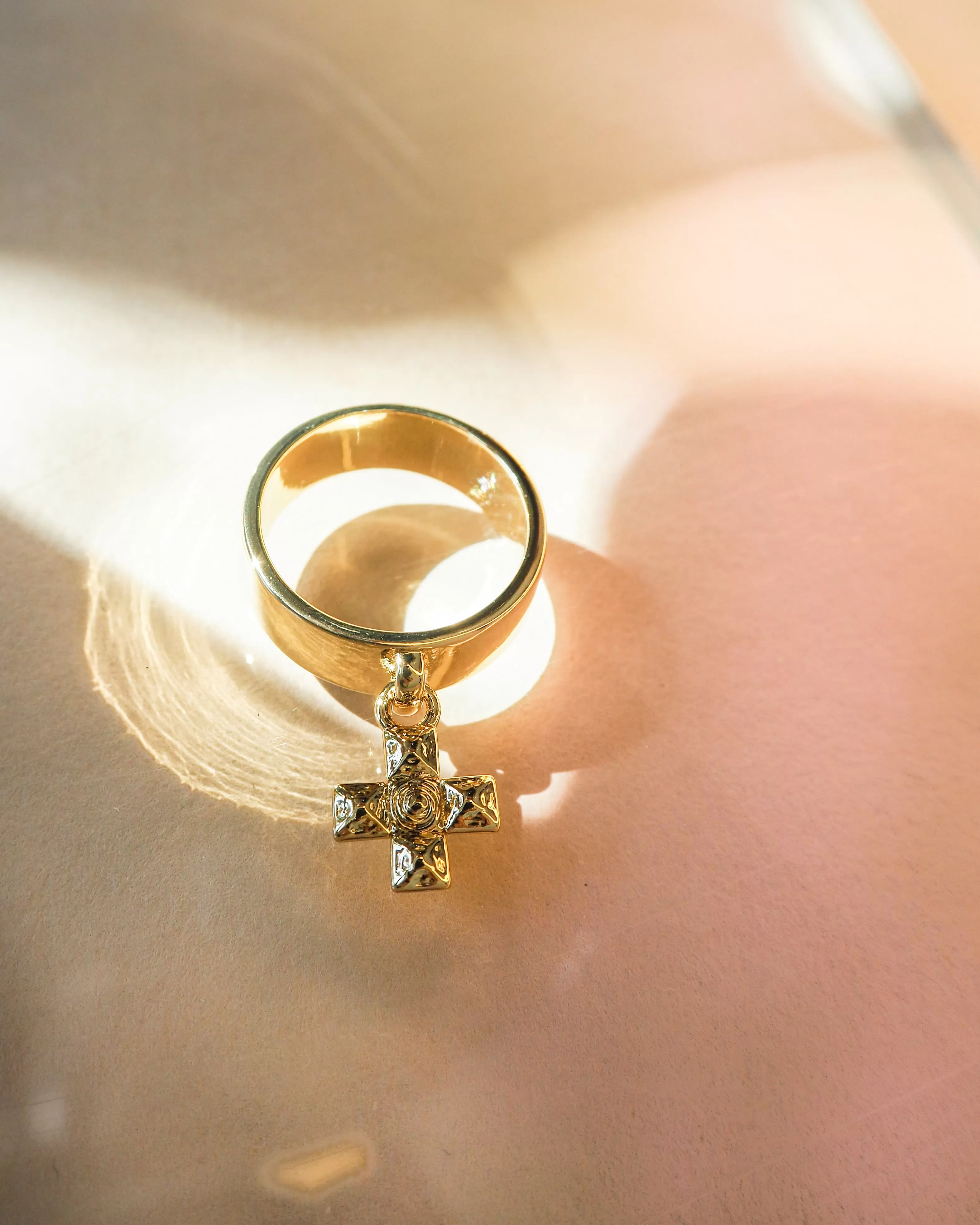 Molten Cross Charm Ring- Gold