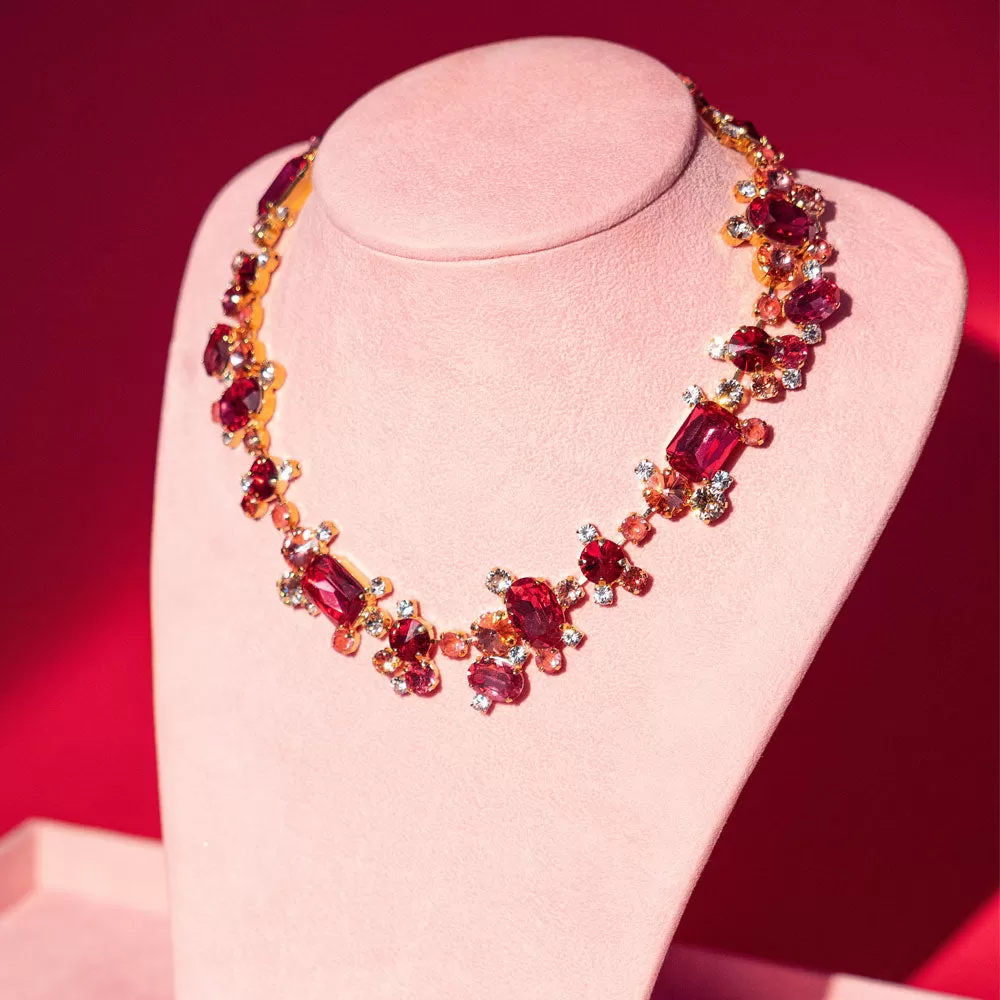 Noora Necklace / Mulberry Red Combo