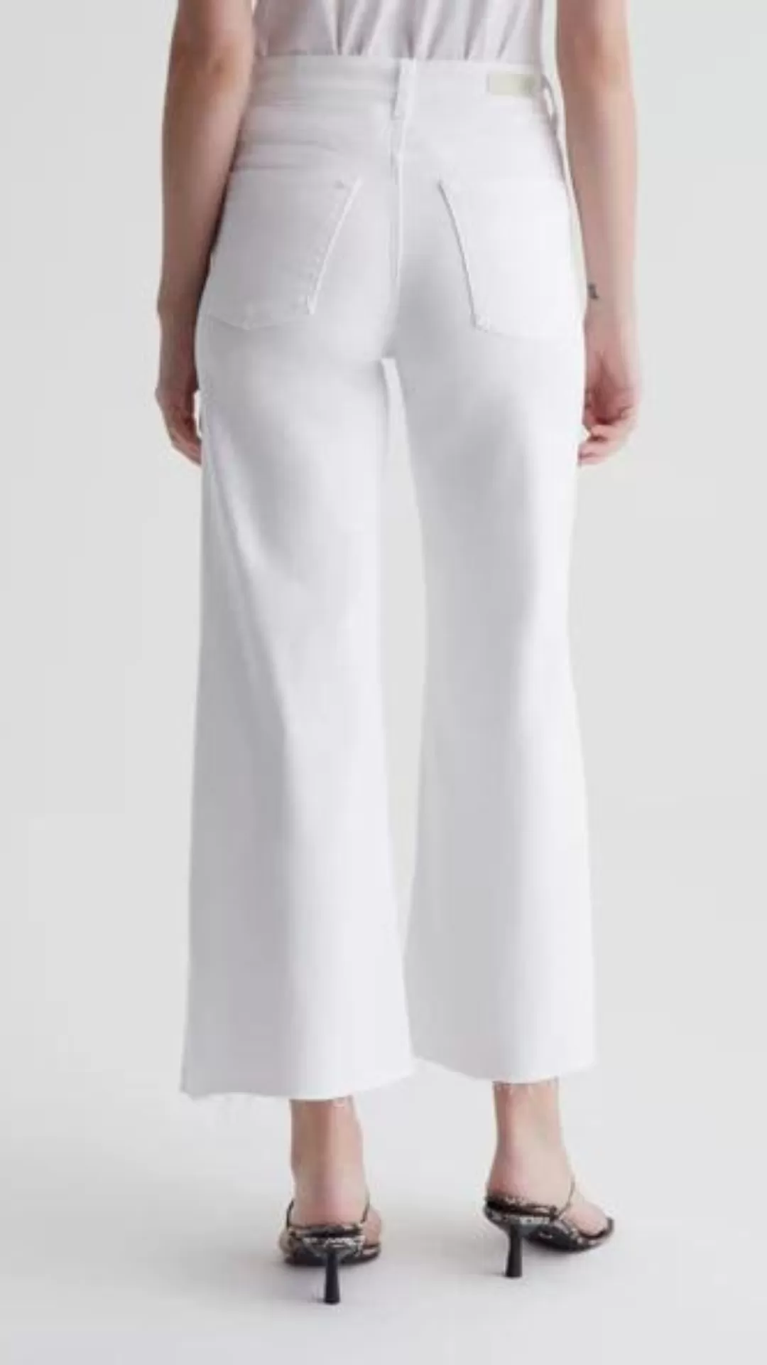 SAIGE WIDE LEG CROP - Modern White