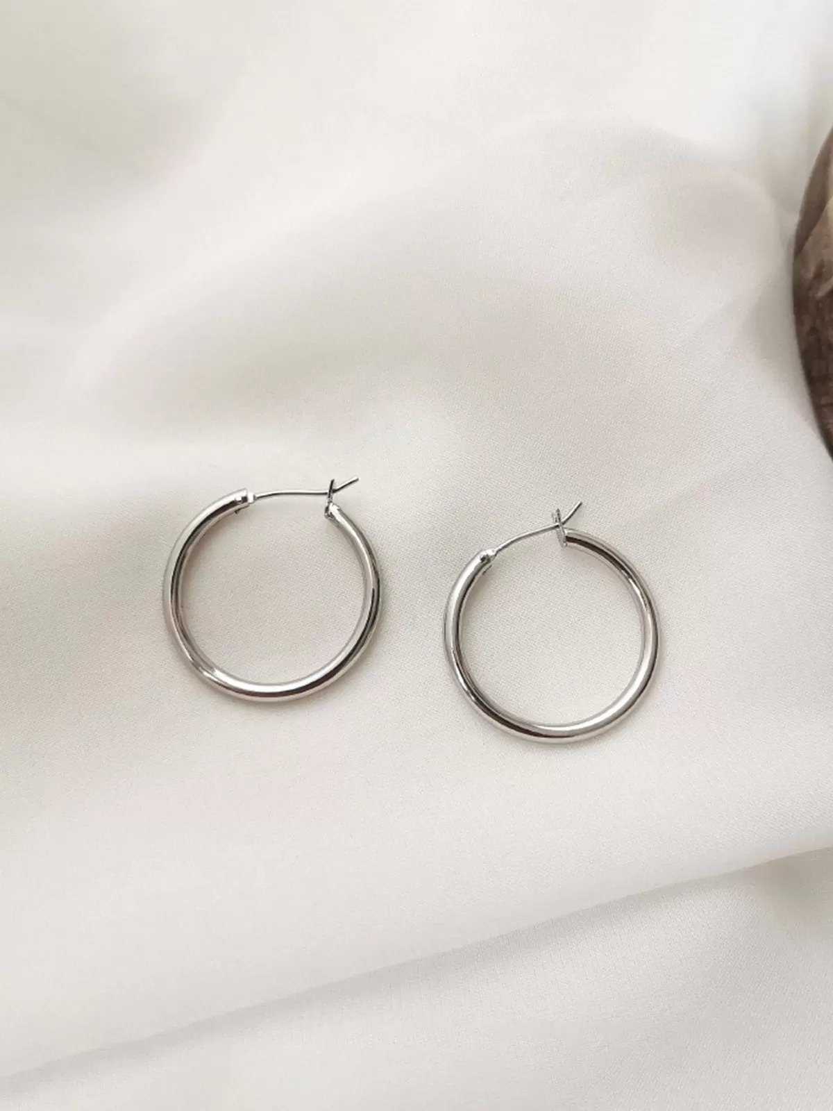 Simple Circle Earrings