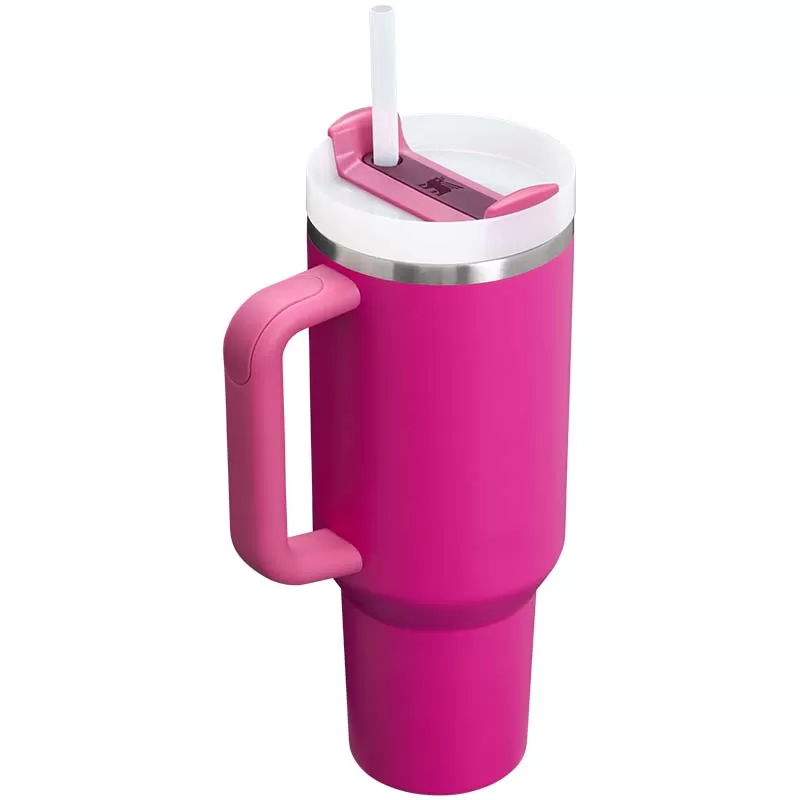 The 40oz Quencher H2.0 Flowstate Tumbler in Fuchsia