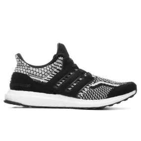 Women's Ultraboost 5.0 DNA - Core Black/Cloud White